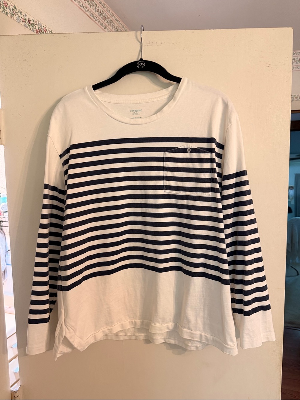 White & Navy Striped Long-Sleeve Tee